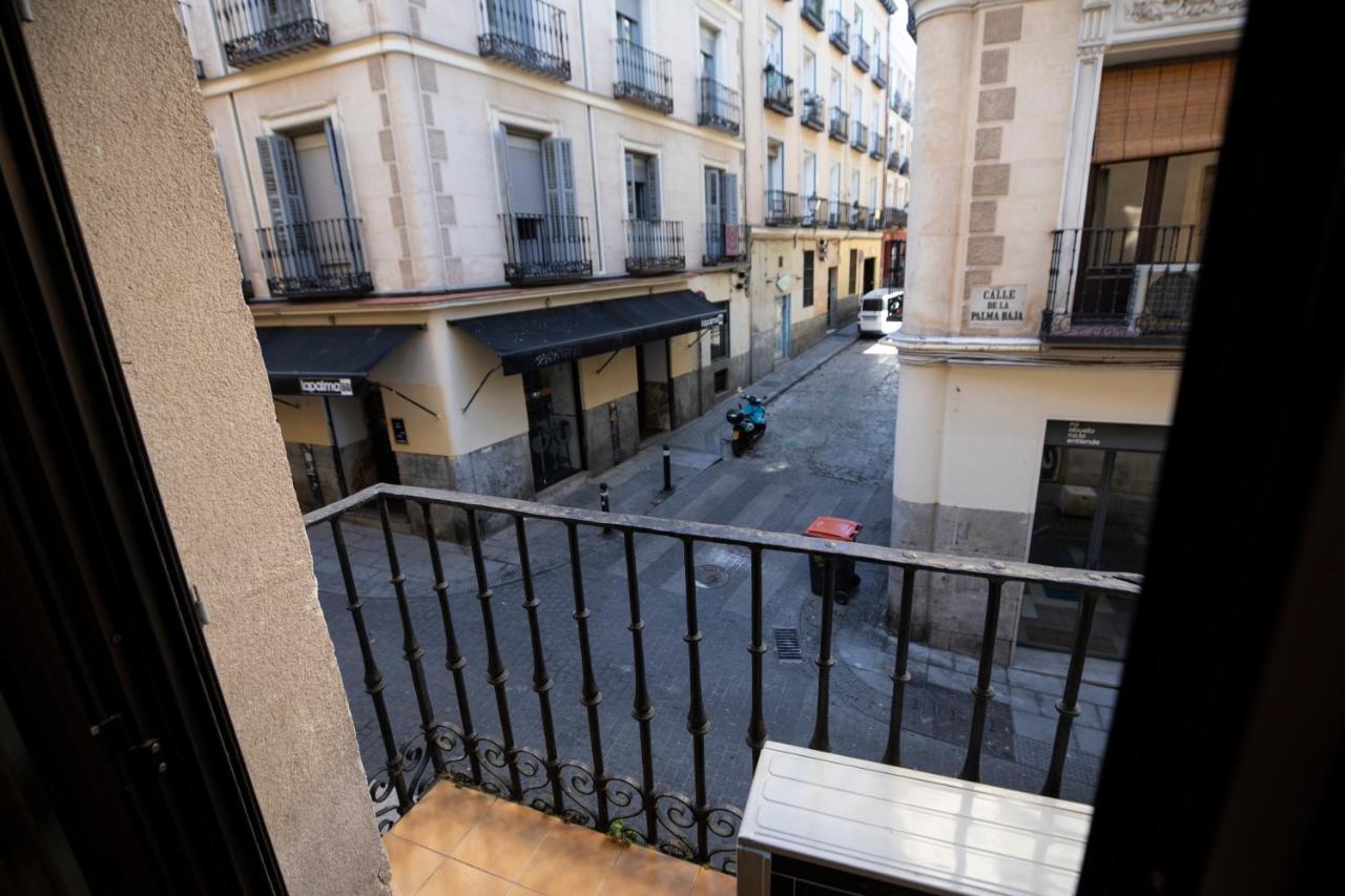 מדריד Hostal Los Perales מראה חיצוני תמונה View of the street from the Hotel Cervantes